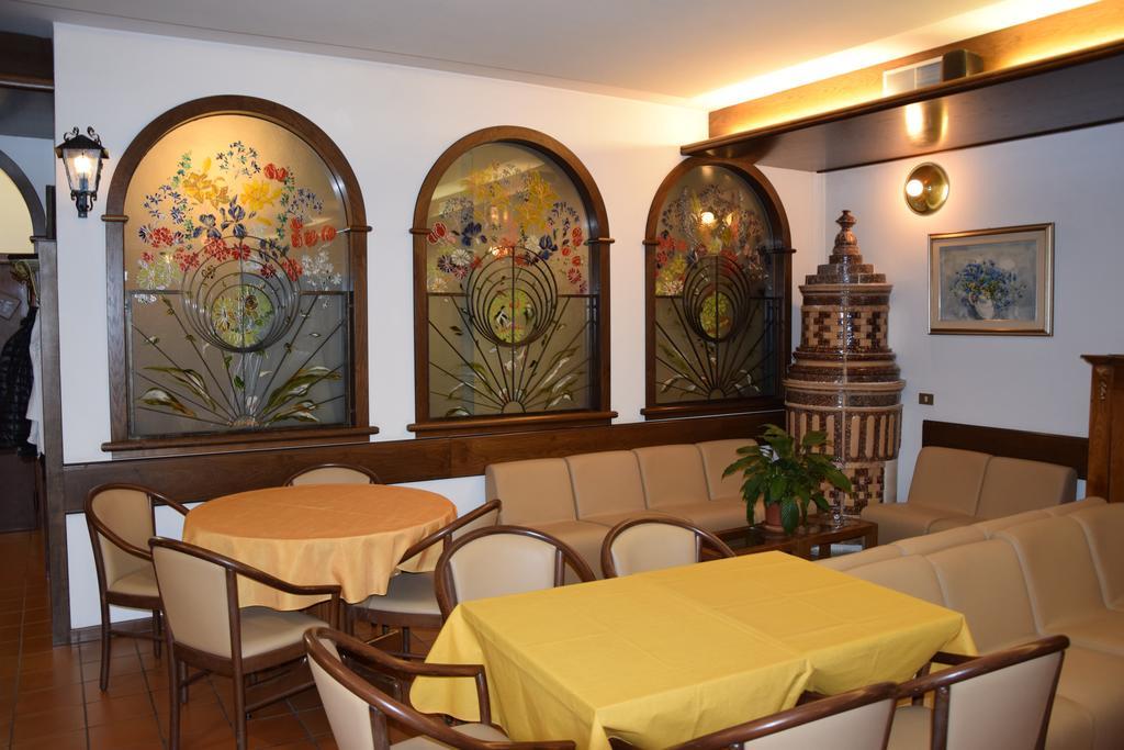 באסלגה די פינה Hotel Olimpic מראה חיצוני תמונה