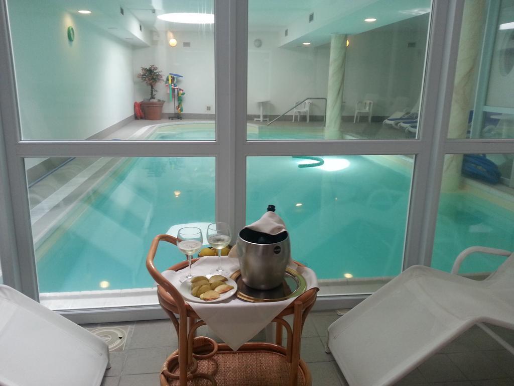 באסלגה די פינה Hotel Olimpic מראה חיצוני תמונה