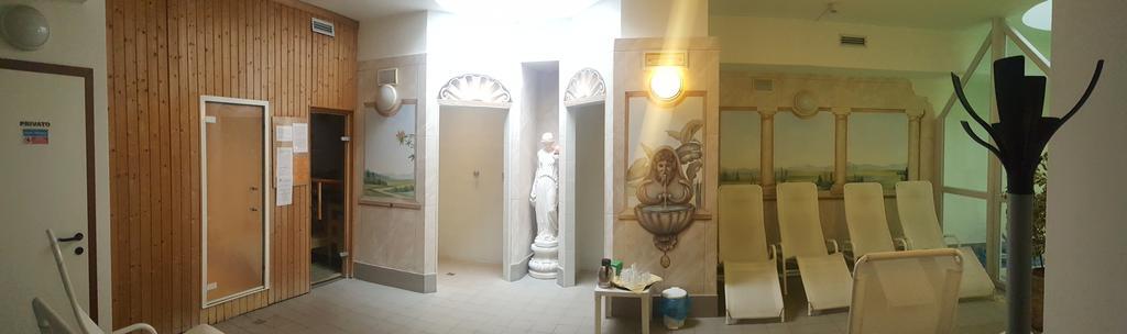 באסלגה די פינה Hotel Olimpic מראה חיצוני תמונה