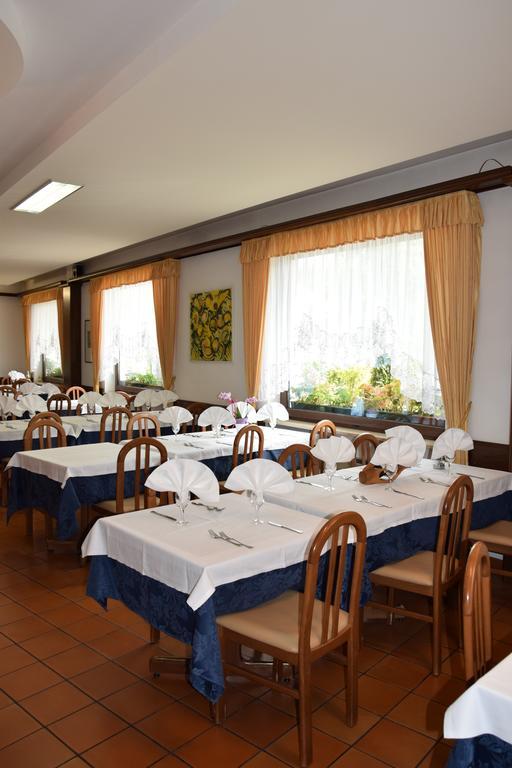 באסלגה די פינה Hotel Olimpic מראה חיצוני תמונה